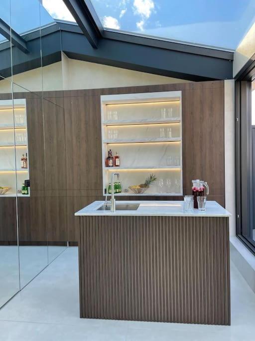 Luxury Penthouse Prishtina Apartman Pristina Kültér fotó