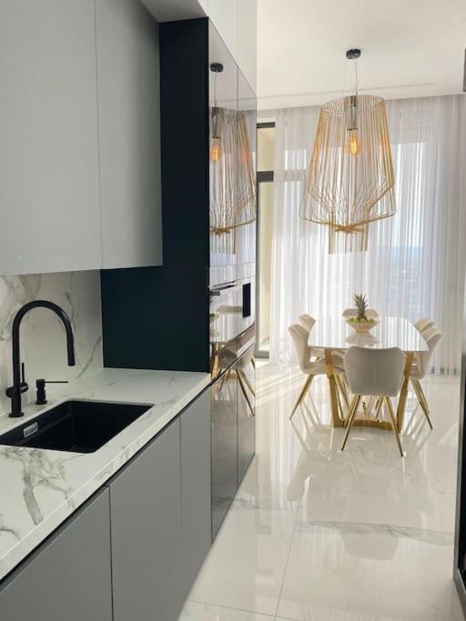 Luxury Penthouse Prishtina Apartman Pristina Kültér fotó